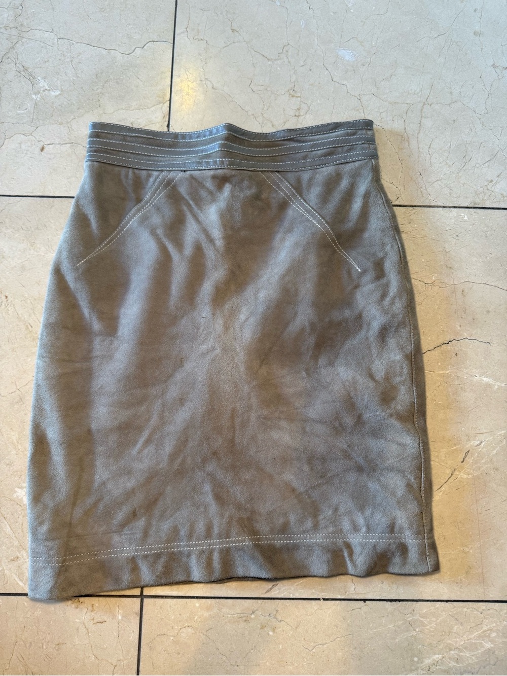 Women's Gray Suede Pencil Skirt - Classic Neutral